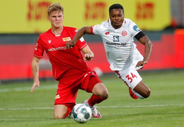 交通堵塞的 交通堵塞的